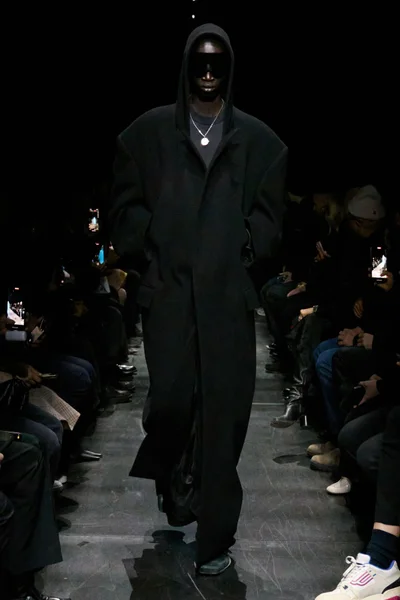 Look 29